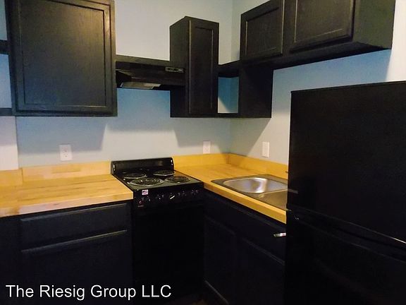 3rd image of 425 N Martin Luther King Blvd APT 8