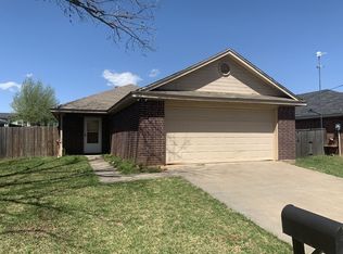 393 Gavins Way, Joshua, TX 76058