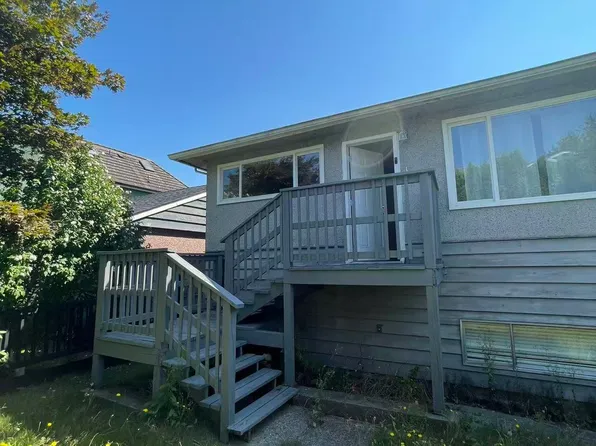 100 Sea Ave, Burnaby, BC V5B 3W6