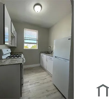 676 SW 2nd St #4 — Photo 5