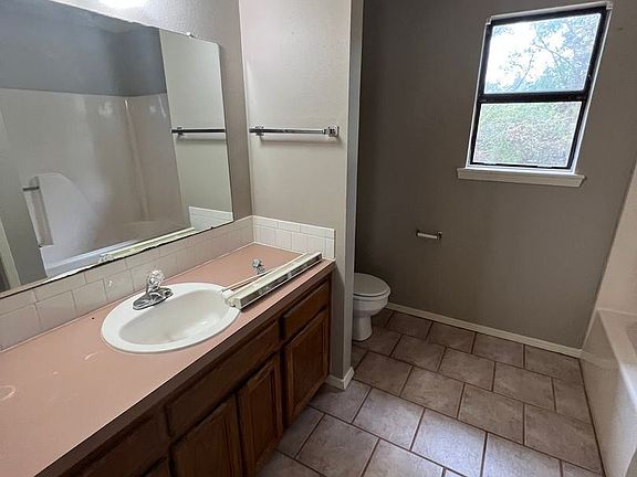 5th image of 1107 N 28th St