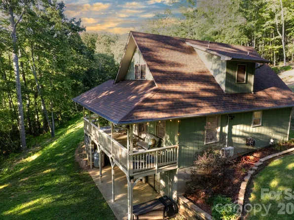 426 Meadowood Ln, Burnsville, NC 28714