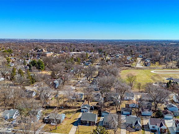 5th image of 1717 45th St