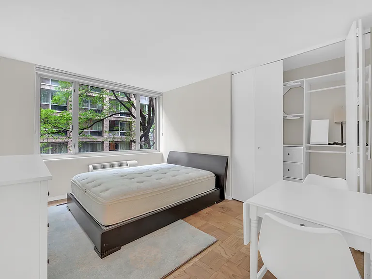 130 W 67th St #3E — Photo 8