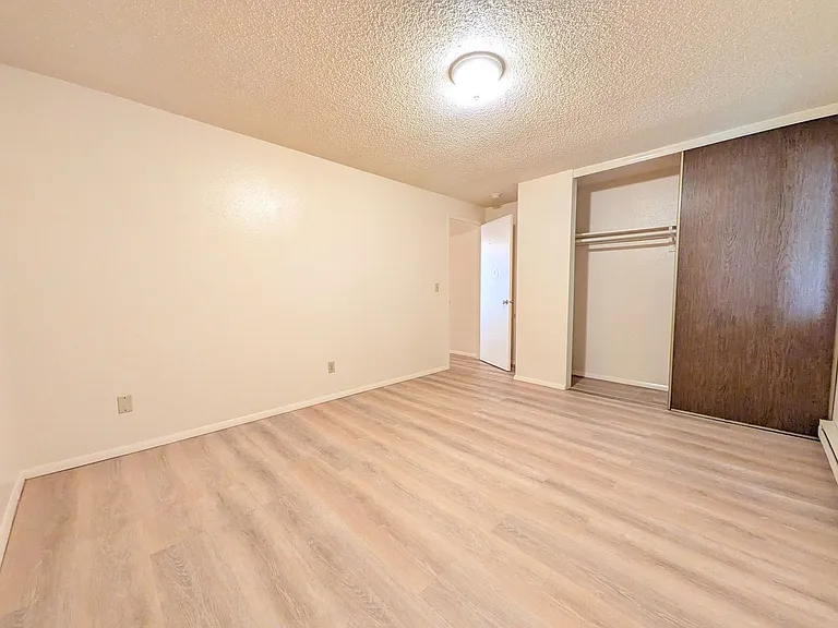 Chelsea Manor Apartments — Photo 44