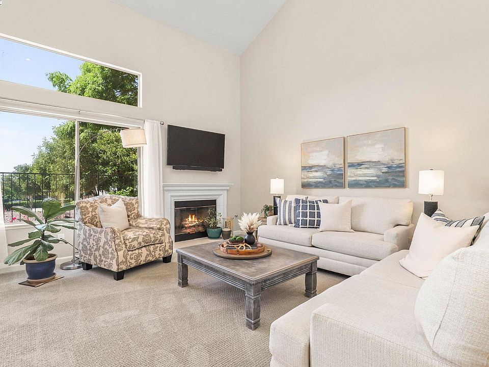 1st image of 227 Portola Dr