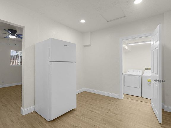 4th image of 2926-2928 Favretto Ave