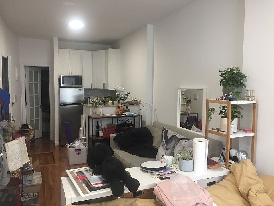 2nd image of 25 Jones St APT 1