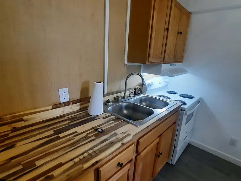 610 S Main St #7 — Photo 4