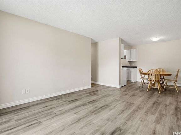 5th image of UNIT 105A-4040 8th STREET E