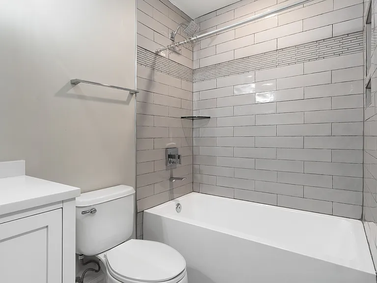 818 N 4th St — Photo 16