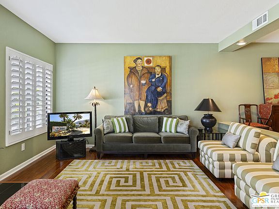 3rd image of 410 N Calle El Segundo