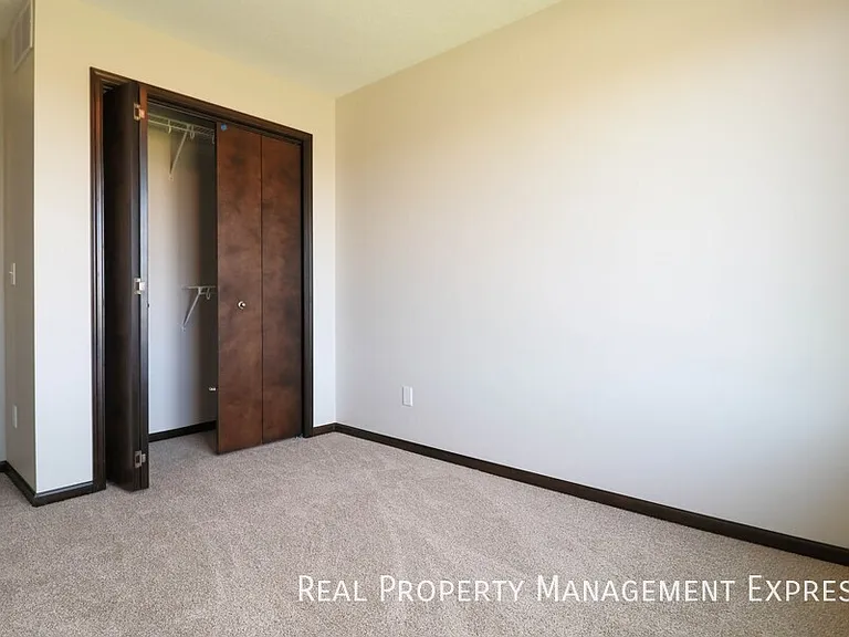 9420 W Gert St — Photo 8