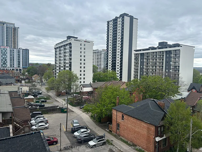 206 King St W #501 — Photo 8