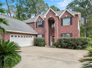 15208 Paradise View Dr, Willis, TX 77318