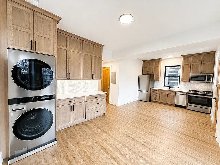3807 N Lawndale Ave #2 — Photo 2