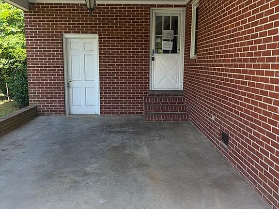 3rd image of 306 Lee St
