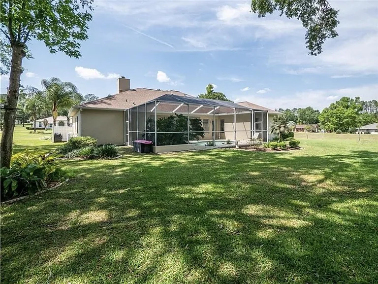 4541 NW 76th Ct — Photo 30