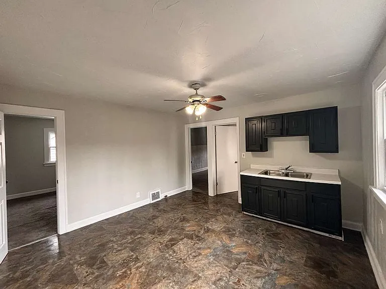 907 Rondel Rd — Photo 10