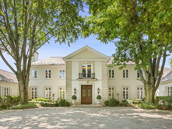 2nd image of 25 Field Point Cir