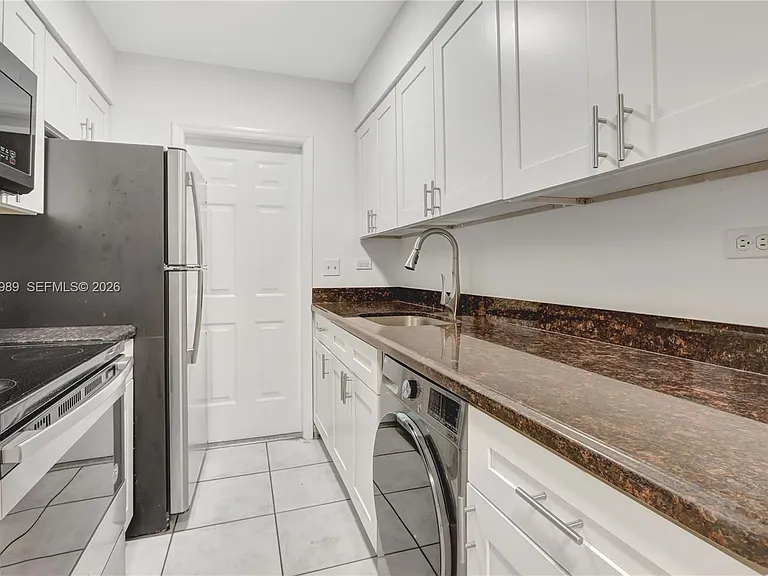 202 N K St #7 — Photo 4