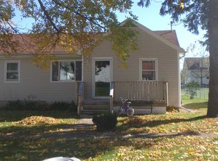 614 State St, Dysart, IA 52224