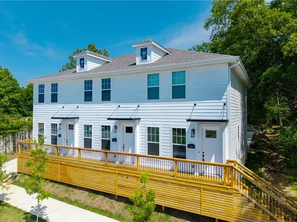 2286 W Stone St, Fayetteville, AR 72701
