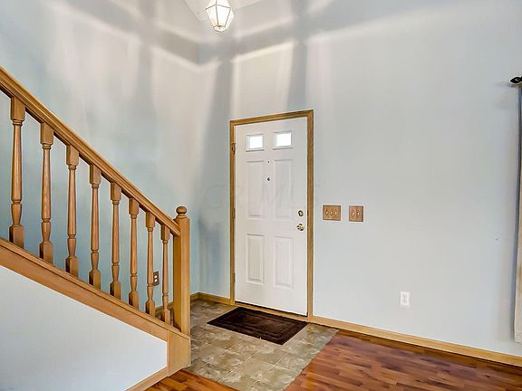 4th image of 1137 Valley Dr