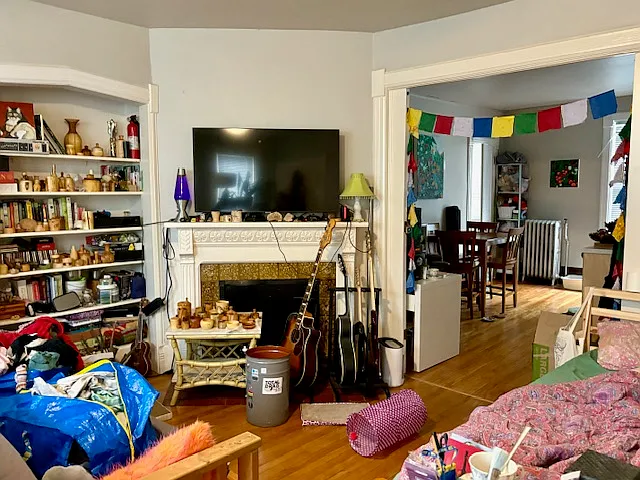223 1/2 N Pinckney St — Photo 9