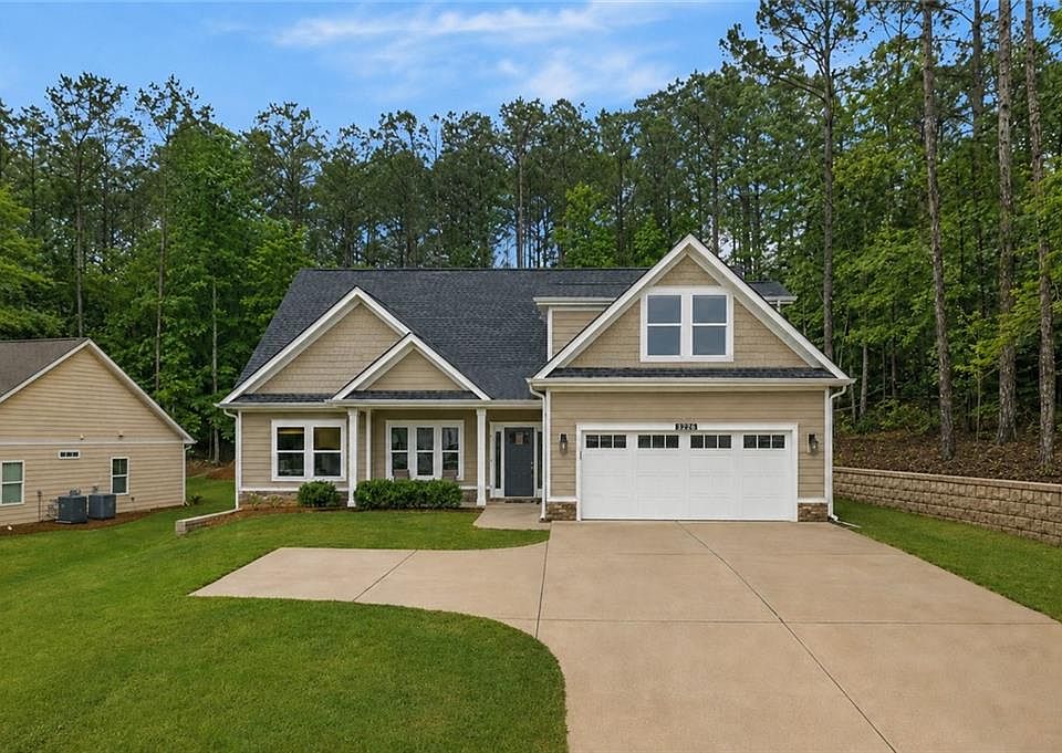 1st image of 2406 Battle Dr