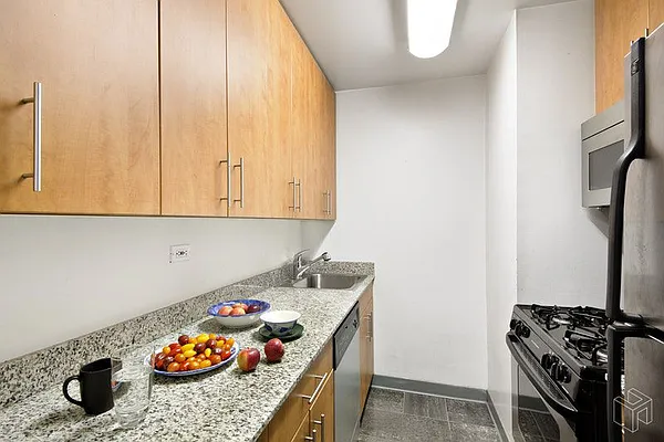 Sold by Halstead Real Estate | media 6