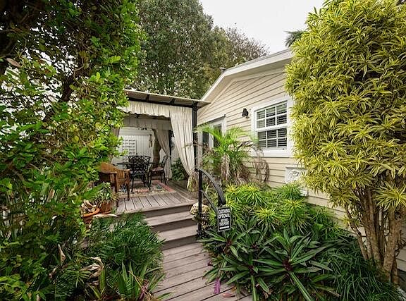 3rd image of 1218 Packer St