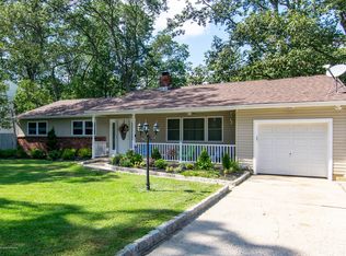 315 Oak Hollow Rd, Brick, NJ 08724