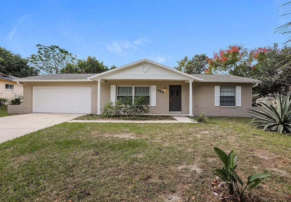 444 Spinnaker Dr