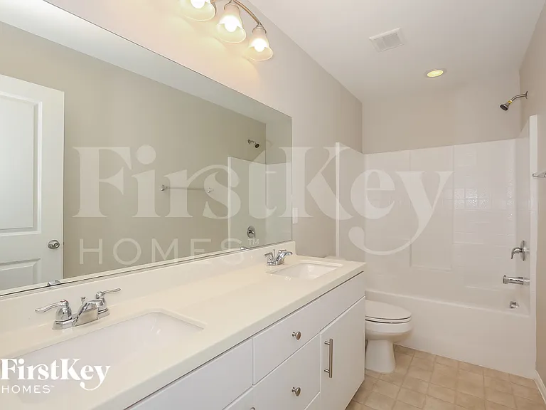 4515 Amberley Ridge Ave — Photo 13