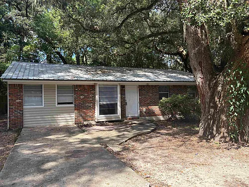 2922 Oakwood Dr Photo 1 2922 Oakwood Dr Photo 1