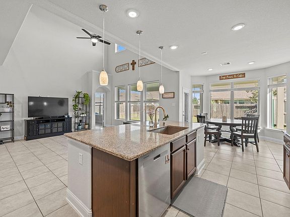 5th image of 8807 Jonquil Dr