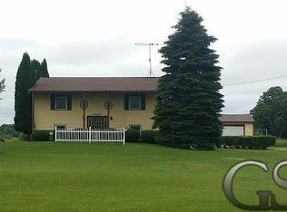 6587 S Meridian Rd, Merrill, MI 48637