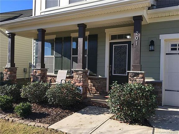 2nd image of 201 Blossom Ridge Dr
