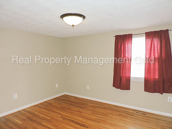 4th image of 2138 Briarwood Dr