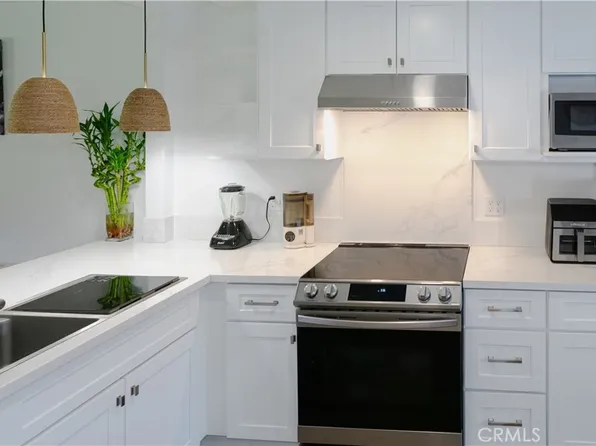 521 S Lyon St Unit 11, Santa Ana, CA 92701