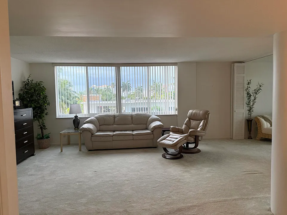 524 Orton Ave #403