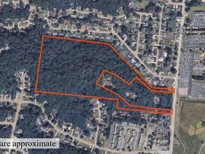 701 Country Club Dr, Newark, OH, 43055