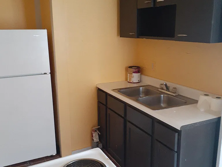 328 5th St SW #4 — Photo 7