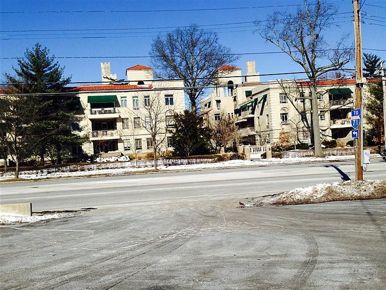 2nd image of 2376 Madison Rd #E1j30