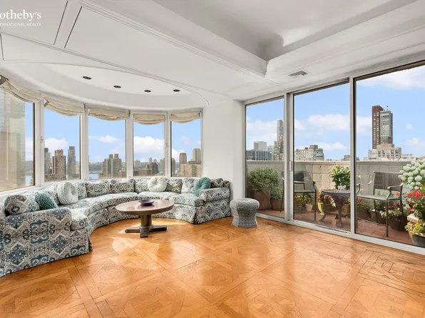 44 West 62nd Street 31BC image 3 of 27