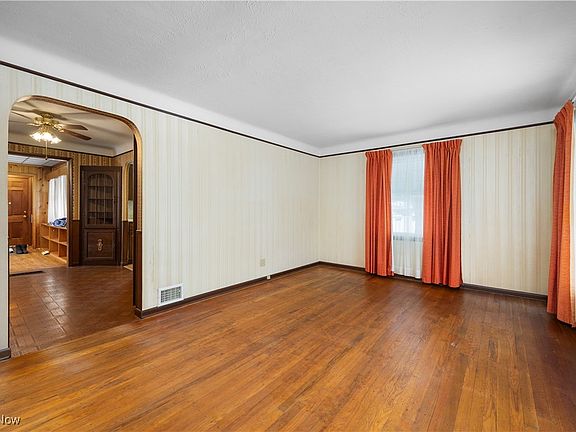 4th image of 6883 Orchard Blvd