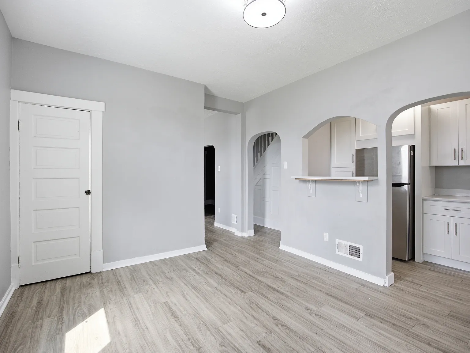 3 bed, 1136 sqft, $1,350 — Photo 4