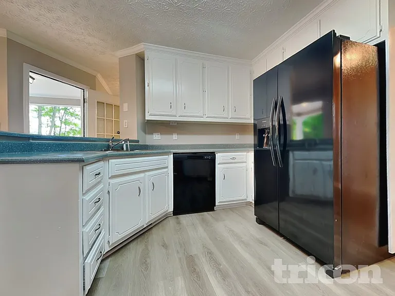 40 Fair Ridge Ct — Photo 6