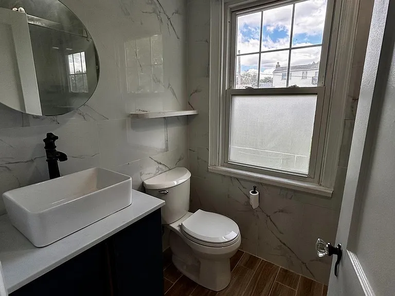 56 N New Ardmore Ave — Photo 8